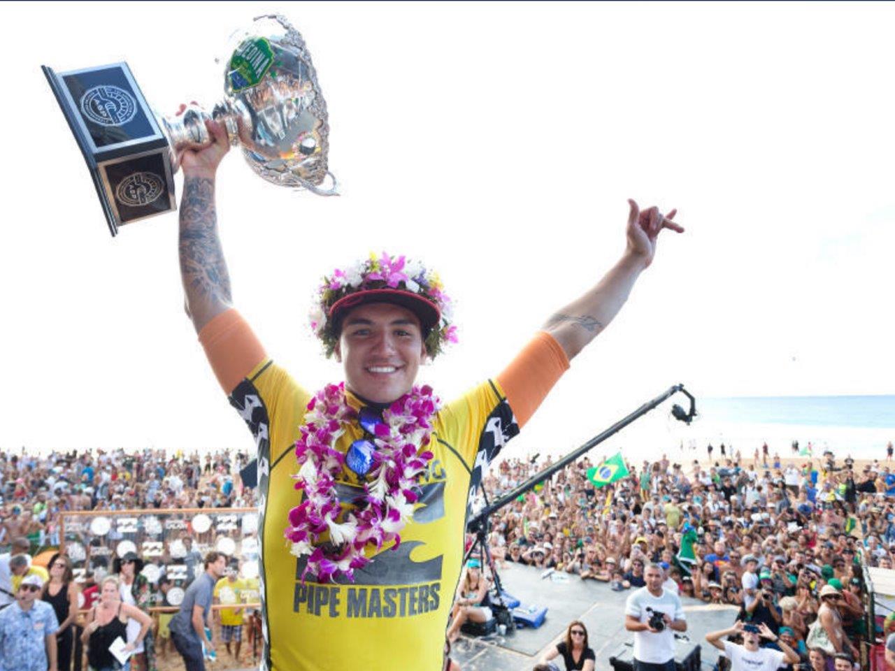 Gabriel Medina com título mundial, Havaí 2014 / Kelly Cestari