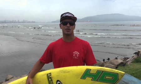 Leco Salazar fala expectativa para o bi no Circuito Mundial de Sup Wave e estreia no Havaí
