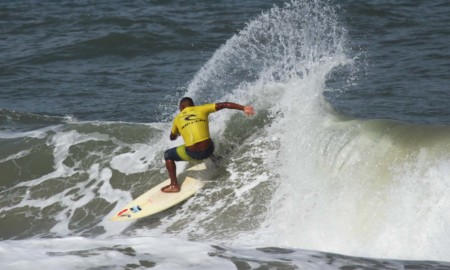 Ricardo Silva volta ao Guarujaense de Surf