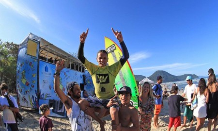 Wallace Vasco é o melhor no Surf Attack