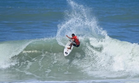 Hang Loose Surf Attack será na Praia do Tombo