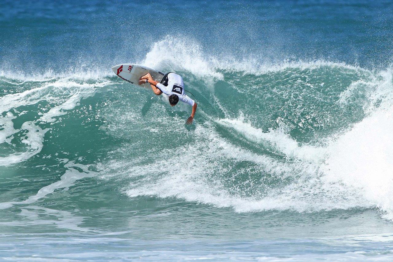 Diego Aguiar Hang Loose Surf Attack Ubatuba Foto Munir El Hage3