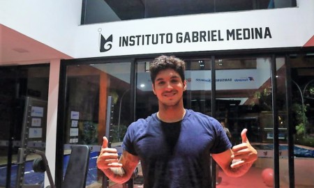 Gabriel Medina visita seu Instituto