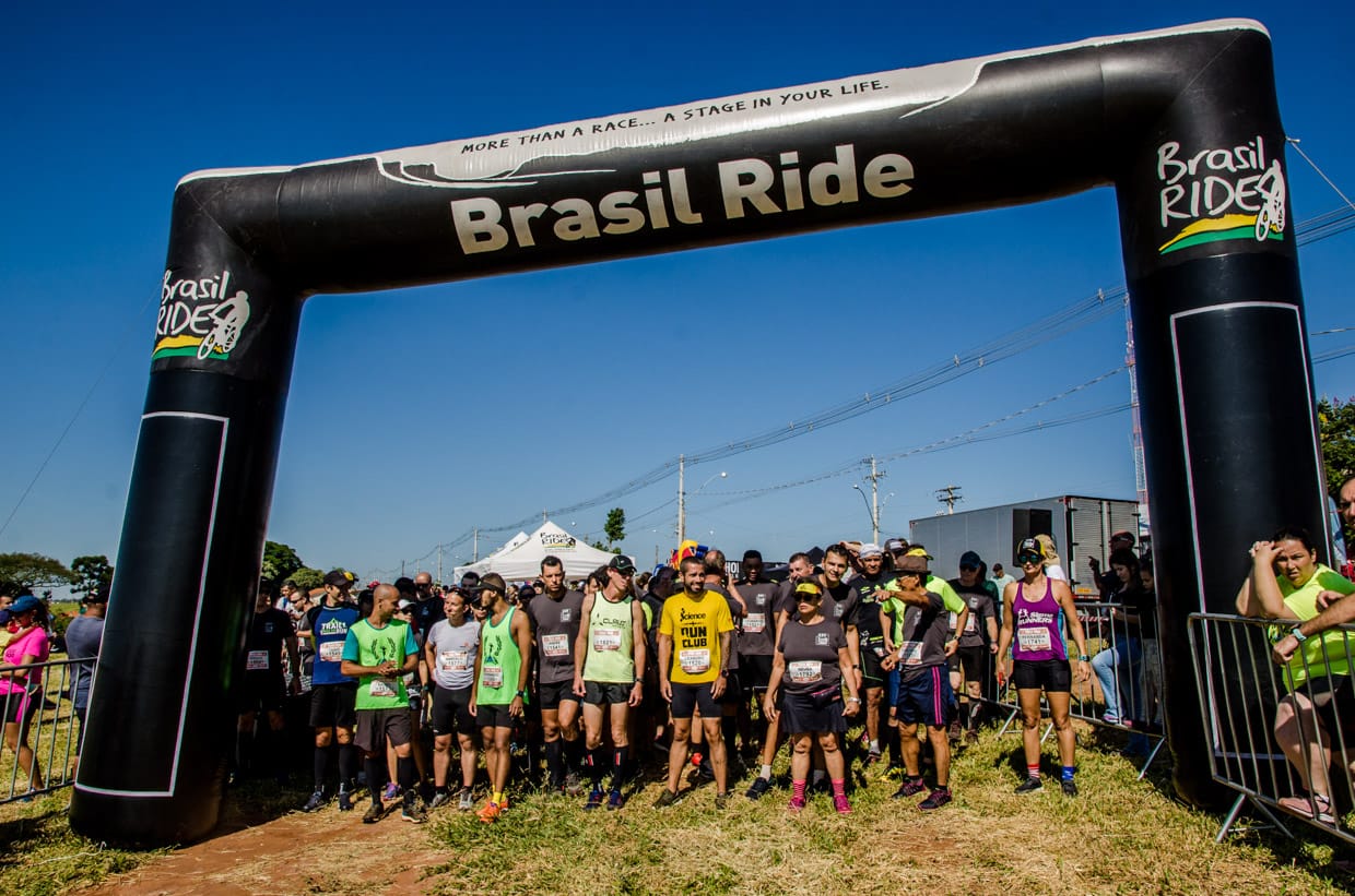 Largada na abertura da Brasil Ride Trail Run Series (Ney Evangelista / Brasil Ride)