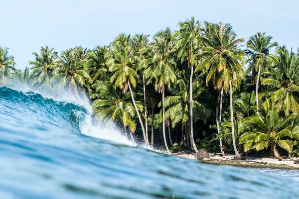 Ilhas Mentawai ondas e paisagem – Foto de Hidden Bay Resort