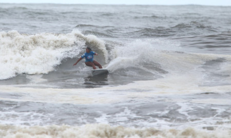 Suelen Naraísa será destaque dentro e fora do mar no Brasileiro de Surf Feminino