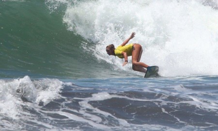 Louisie Frumento quer repetir título no Rip Curl Guarujá Open de Surf