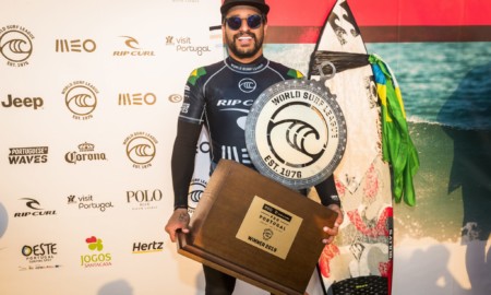Três brasileiros disputam o título mundial de surfe