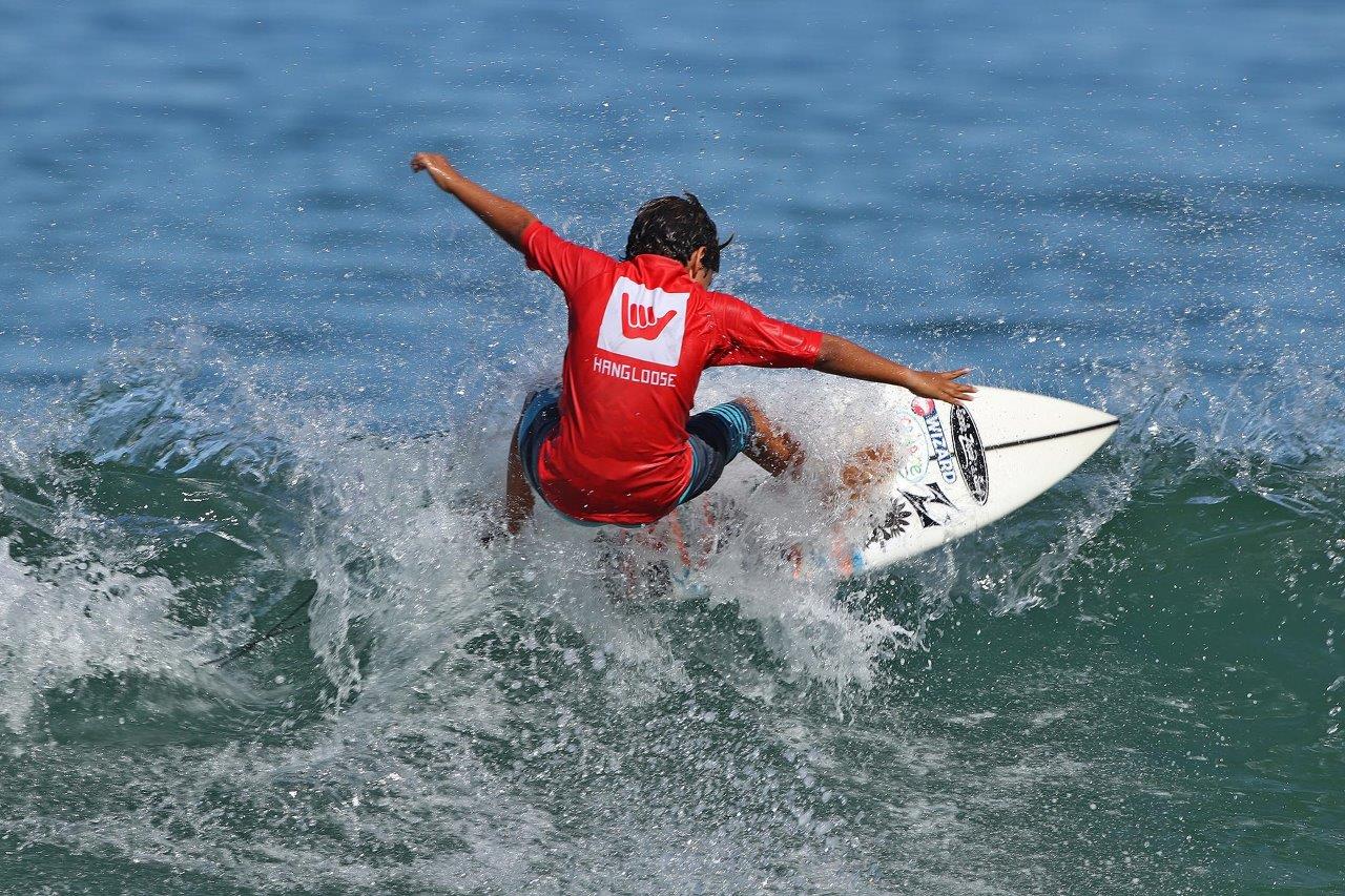 Kailani Renno no Hang Loose Surf Attack Maresias / Foto Munir El Hage

