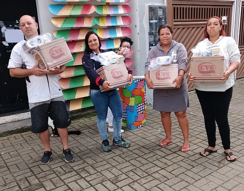 Famílias de Poá recebem cestas básicas da ONG Social Skate / Foto Divulgação