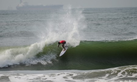 Surfista de Santos mostra vida profissional e o surf como ‘válvula de escape’