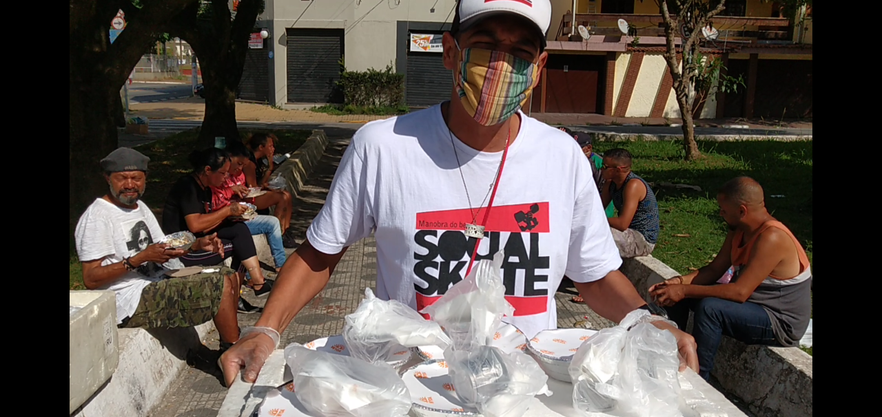 Testinha em ação pelas ruas de Poá / Foto Divulgação ONG Social Skate