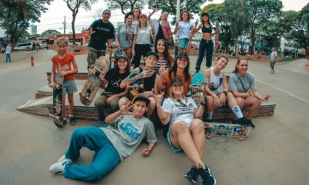 Gurias Skateboard se manifestam no Paraná