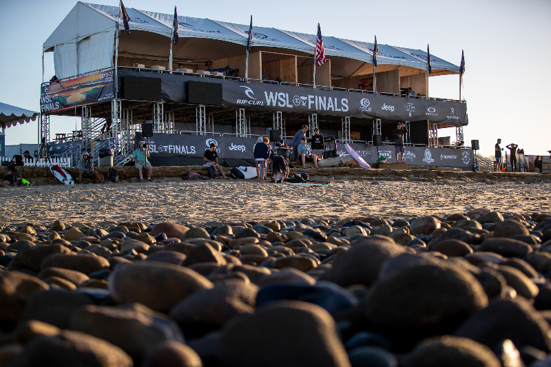 Rip Curl WSL Finals na praia de Lower Trestles em San Clemente (Crédito: @WSL / Tony Heff)