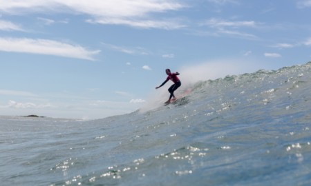 Saquarema Surf Festival começa com show de Longboard na Praia de Itaúna