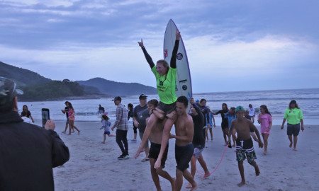 Naire Marquez focada na conquista do seu 2º título estadual, no Hang Loose Surf Attack 2021