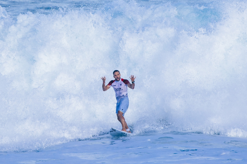 Caio Ibelli já briga pela liderança do ranking em Sunset Beach (Crédito: © WSL / Brent Bielmann)