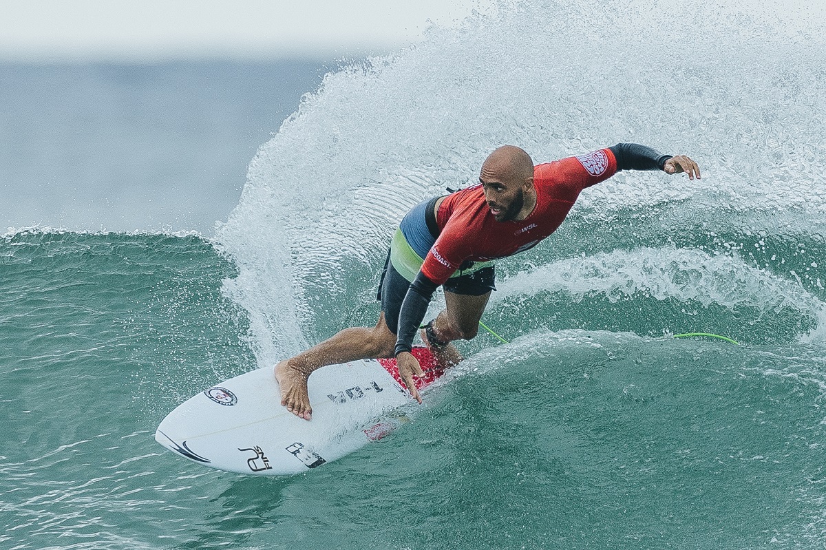 Jadson André estreou fazendo os recordes do sábado na Austrália (Crédito: Matt Dunbar / World Surf League)