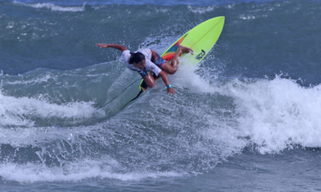 Bibi Nogueira busca o pódio na abertura do Hang Loose Surf Attack 2022