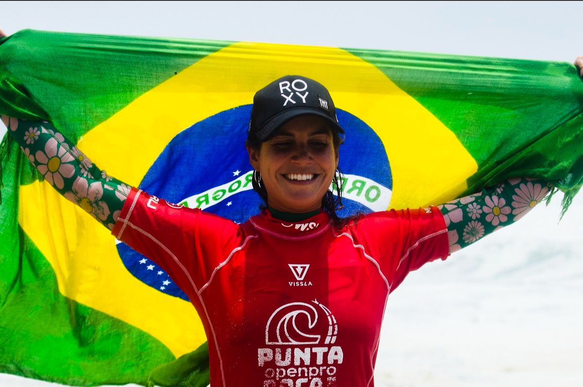 A carioca Chloé Calmon vence o sul-americano de 2022/2023 de Longboard da World Surf League (WSL) South America / Foto Divulgação WSL